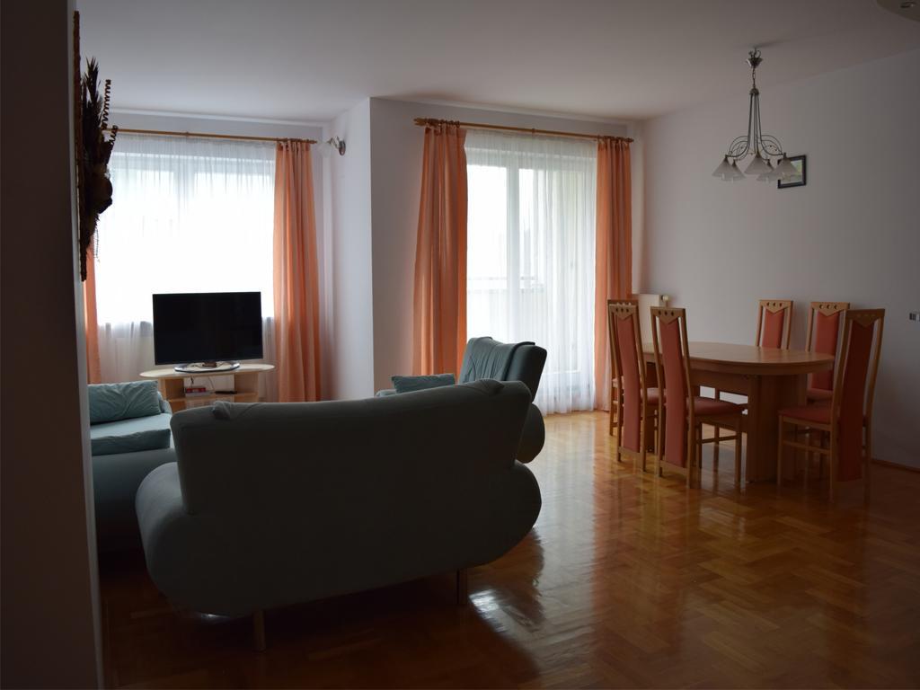 Dgm Apartment Варшава Екстер'єр фото